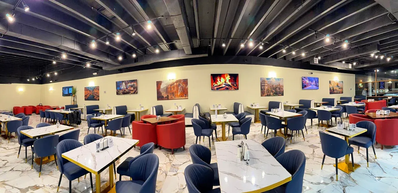 SimSim dining room perfect for family gatherings